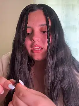 candicewest  online show from 04.22.26