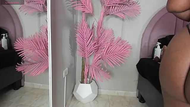 Snapshot of Tamaramilleer chatting on 02.04.26 Tamaramilleer online show from 02.04.26