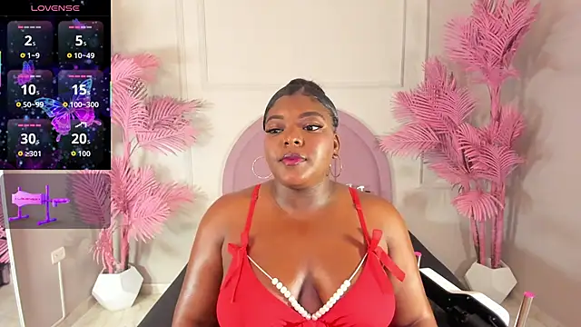 Snapshot of Tamaramilleer chatting on 02.06.26 Tamaramilleer online show from 02.06.26