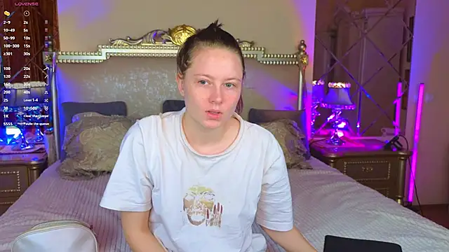 HolyBabyDoll online show from 11.10.25