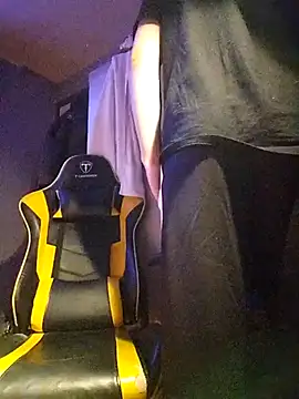 Snapshot of maneme19 chatting on 11.06.25 maneme19 online show from 11.06.25