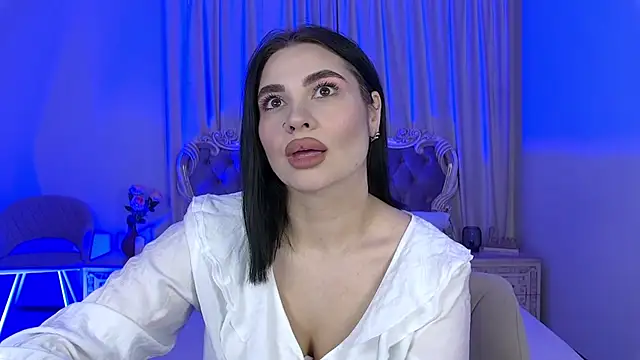 AdrianaTorres online show from 11.17.25