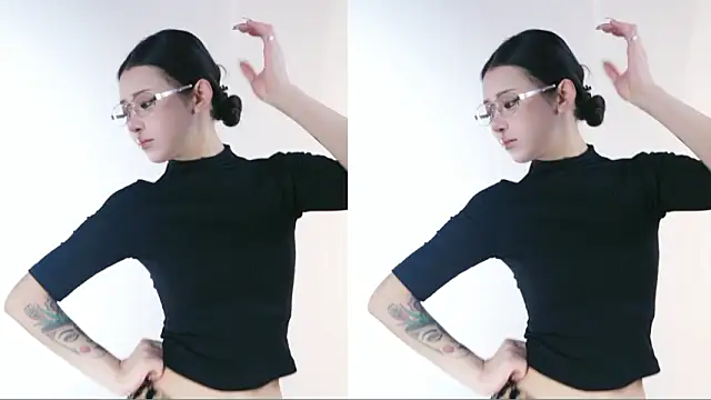 Snapshot of MHe-002 chatting on 02.04.26 MHe-002 online show from 02.04.26