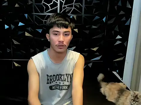 Snapshot of Urloverhardcock chatting on 04.23.26 Urloverhardcock online show from 04.23.26