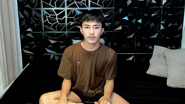 Snapshot of Urloverhardcock chatting on 05.05.26 Urloverhardcock online show from 05.05.26
