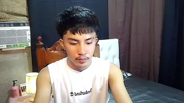 Snapshot of Urloverhardcock chatting on 07.05.26 Urloverhardcock online show from 07.05.26