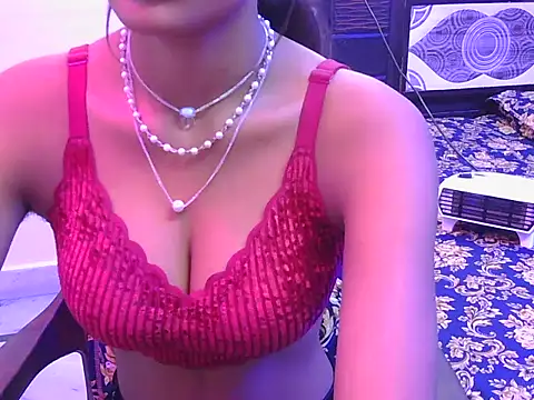 hot-nisha online show from 12.18.25