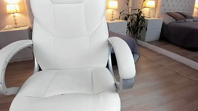 Scarlett Bunny  online show from 12.15.25