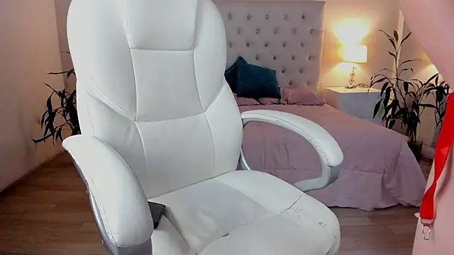 Scarlett Bunny  online show from 01.15.26