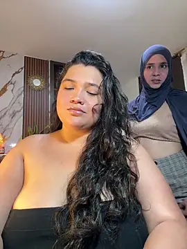 Snapshot of sweetmuslim01 chatting on 04.18.26 sweetmuslim01 online show from 04.18.26