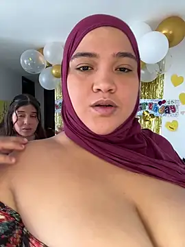 Snapshot of sweetmuslim01 chatting on 04.26.26 sweetmuslim01 online show from 04.26.26