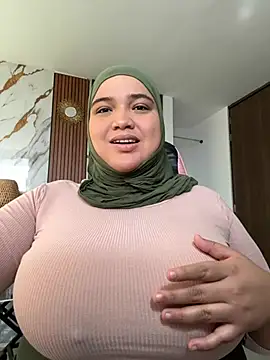 Snapshot of sweetmuslim01 chatting on 06.27.26 sweetmuslim01 online show from 06.27.26