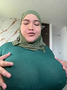 Snapshot of sweetmuslim01 chatting on 07.04.26 sweetmuslim01 online show from 07.04.26