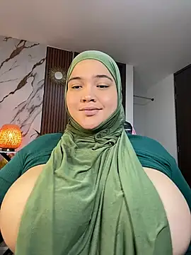 Snapshot of sweetmuslim01 chatting on 07.07.26 sweetmuslim01 online show from 07.07.26