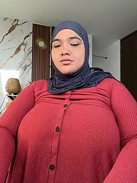 Snapshot of sweetmuslim01 chatting on 07.08.26 sweetmuslim01 online show from 07.08.26