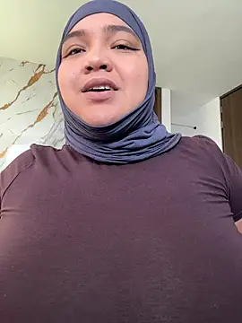 Snapshot of sweetmuslim01 chatting on 07.16.26 sweetmuslim01 online show from 07.16.26