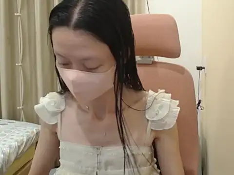 Lil-Cherries online show from 04.21.26