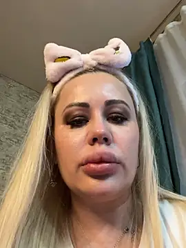 MonnyStef online show from 02.14.26