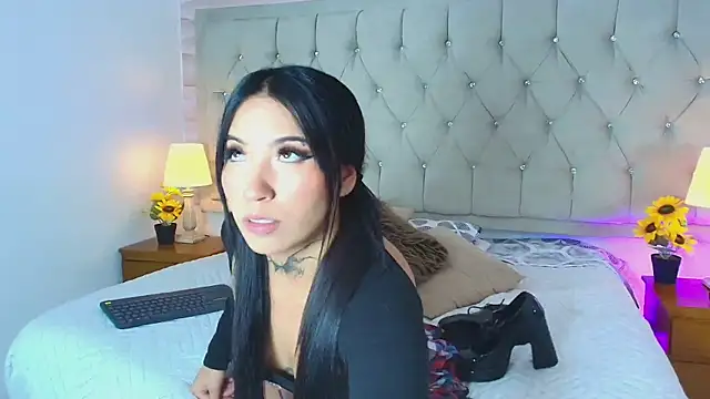 Liathompson FG online show from 11.26.25