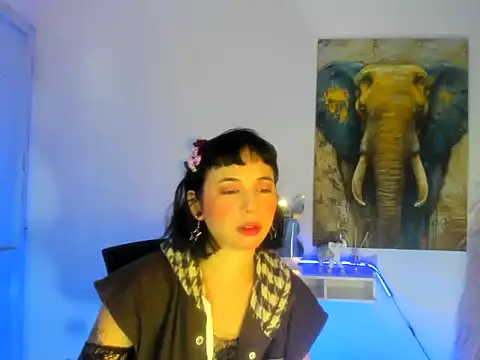 Snapshot of Hollysquirtx chatting on 11.07.25 Hollysquirtx online show from 11.07.25