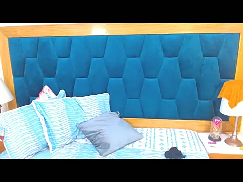 morrigan luxus2 online show from 12.14.25