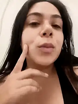 LorieFerrer online show from 03.04.25