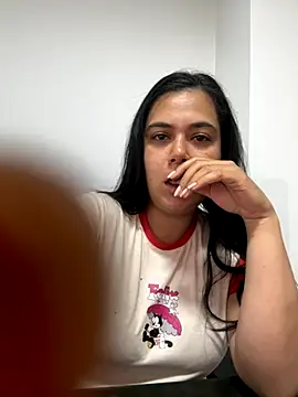 LorieFerrer online show from 09.19.25