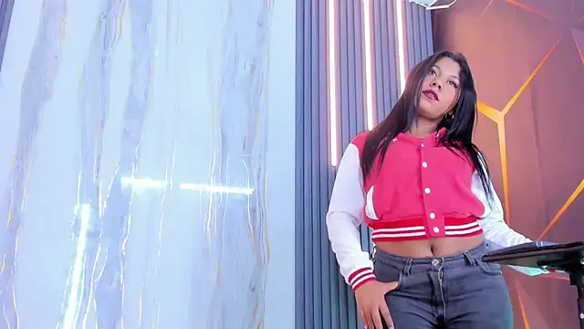 Snapshot of sexy_hot_spot chatting on 11.07.25 sexy hot spot online show from 11.07.25