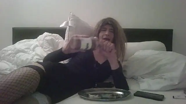 samia42 online show from 04.17.26