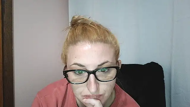 MissAudri online show from 01.11.26