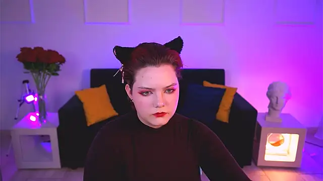 Snapshot of VettaAdams chatting on 11.07.25 VettaAdams online show from 11.07.25