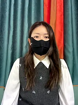 Snapshot of Cara-02 chatting on 11.18.25 Cara-02 online show from 11.18.25