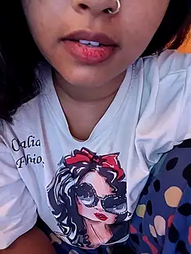 Snapshot of Sexy_Divya__ chatting on 06.17.26 Sexy Divya online show from 06.17.26