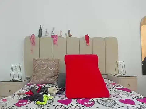 ShanellDiaz  online show from 11.12.25