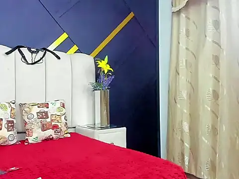 ShanellDiaz  online show from 02.13.26