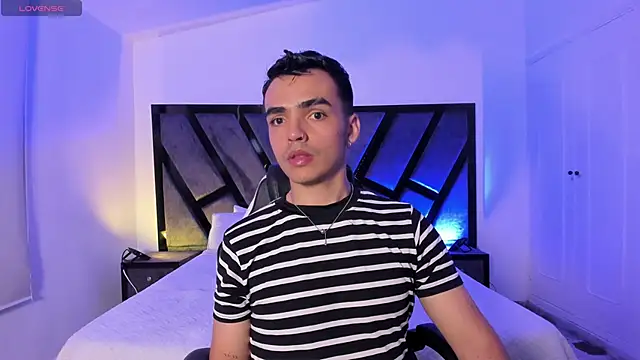 NicoKingg  online show from 12.14.25