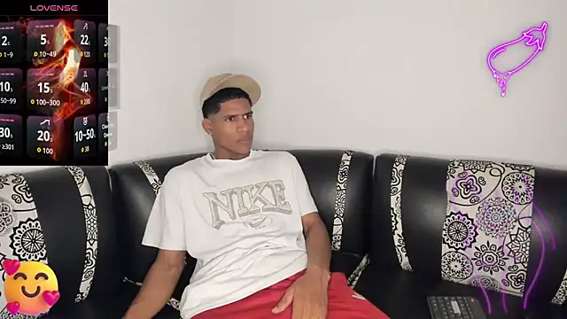 Snapshot of JUANBIGCOCK21CM chatting on 04.07.26 JUANBIGCOCK21CM online show from 04.07.26