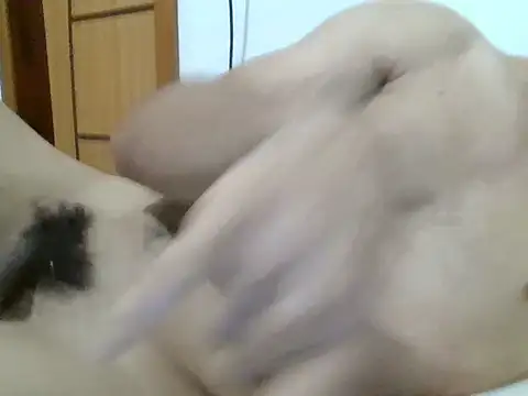 Snapshot of Delvin_Hot_ chatting on 11.07.25 Delvin Hot online show from 11.07.25