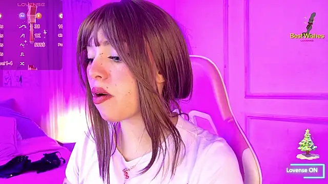 Lynaa love online show from 12.17.25