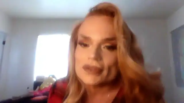 Snapshot of star_whore chatting on 01.08.26 star whore online show from 01.08.26