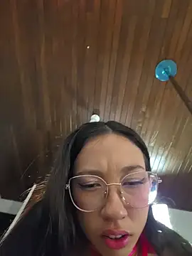 Snapshot of selene_starkk chatting on 05.15.26 selene starkk online show from 05.15.26