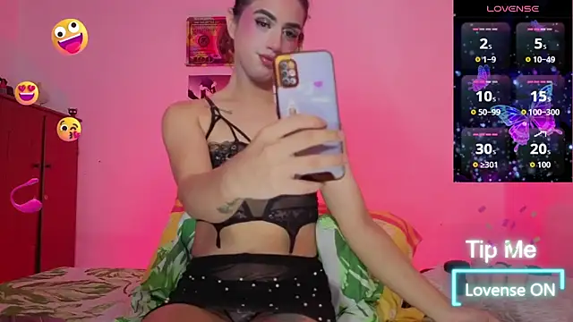 Snapshot of annahotdoll chatting on 06.17.26 annahotdoll online show from 06.17.26
