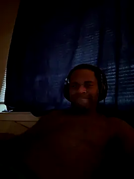 CrookedBeaut online show from 11.30.25