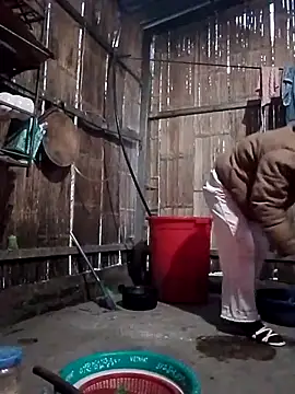 Yumiik2kk online show from 11.24.25