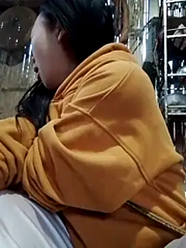 Yumiik2kk online show from 11.26.25