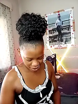 Eve Scarlet online show from 03.07.26