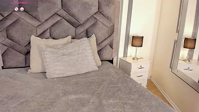 TahliaMoreau online show from 03.24.26