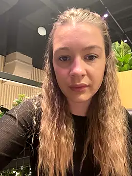 SashaCatt online show from 11.19.25