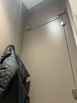 SashaCatt online show from 12.16.25