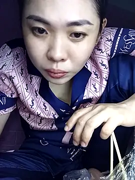 Snapshot of -Arabella- chatting on 11.24.25 -Arabella- online show from 11.24.25